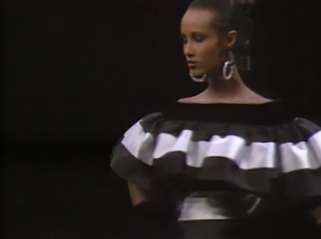 At the exact moment of this show, de la Renta was president of the CFDA.