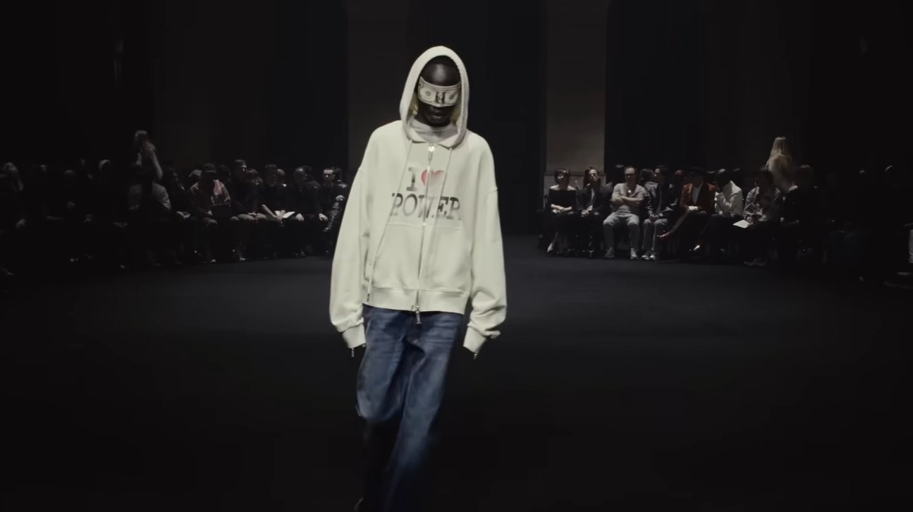 Another look from the show
