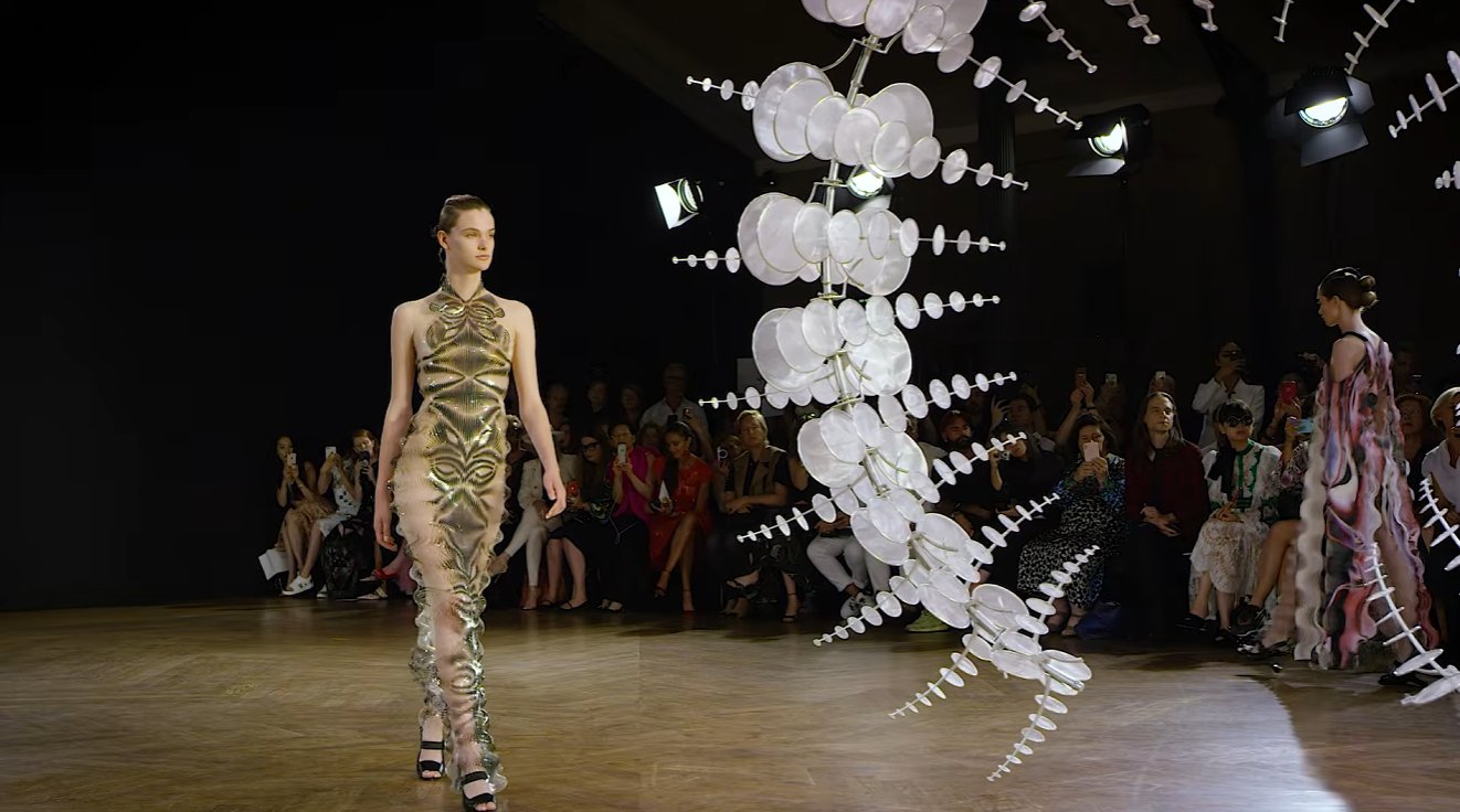 This wasn't a one-off partnership. Anthony Howe, the sculptor whose work inspired the entire collection, specializes in large-scale wind-powered kinetic sculptures normally shown outdoors in public spaces, meaning his art was essentially brought indoors and translated directly onto the human body for this show.