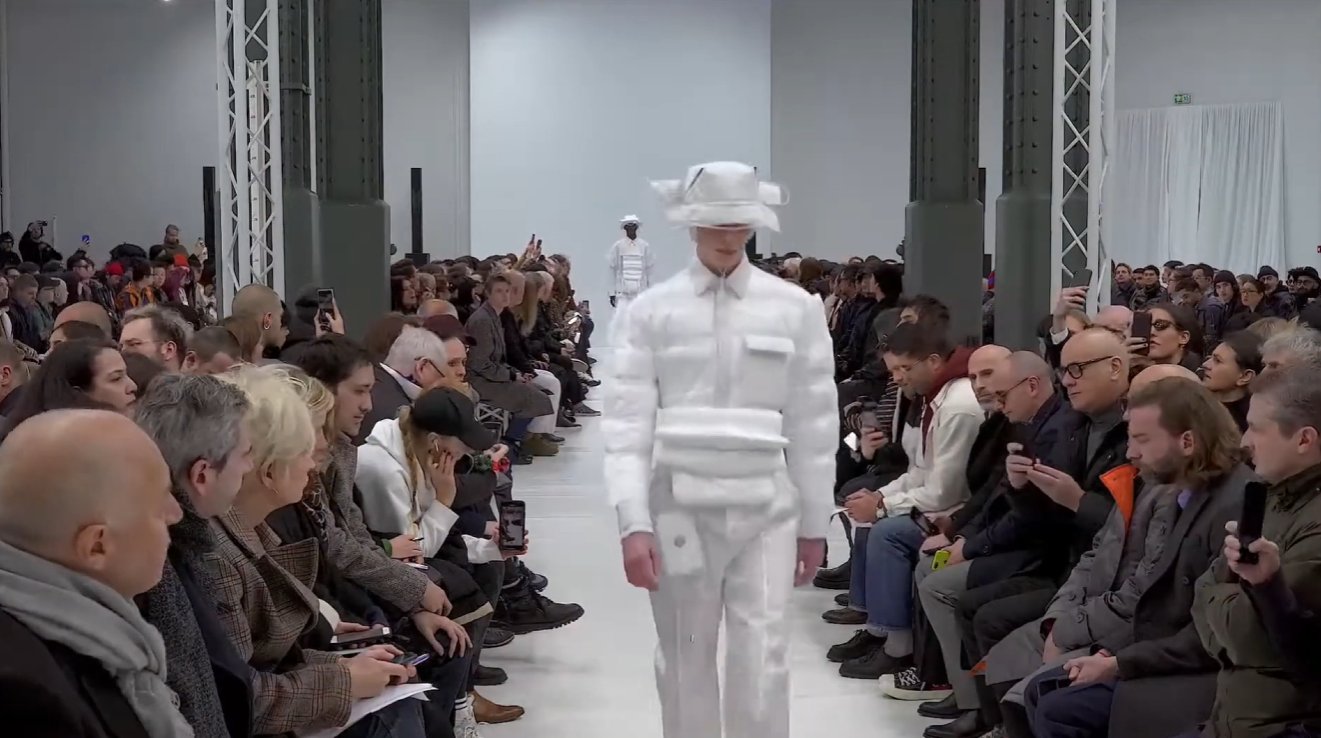 A direct line back to Alexander McQueen sat in the front row. Among the attendees was Trino Verkade, who worked closely with Green at Sarabande, the foundation established in the late McQueen's memory to support emerging designers.